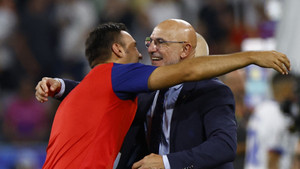 HLV de la Fuente: Lamine Yamal còn trẻ, cần học cách khiêm tốn