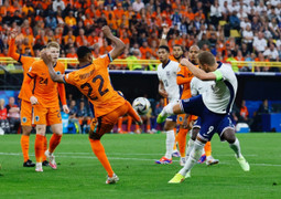 HLV Hà Lan: VAR đang huỷ hoại bóng đá