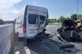 Tranh cãi giữa cao tốc: Kiểu vô ý thức của phần lớn người Việt