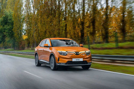 6 tháng, VinFast bàn giao gần 21.800 ô tô 