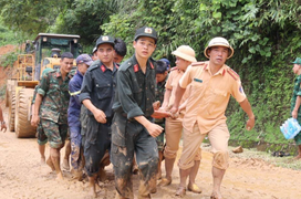 Sạt lở đất vùi lấp xe khách tại Hà Giang: Tìm thấy 11 thi thể