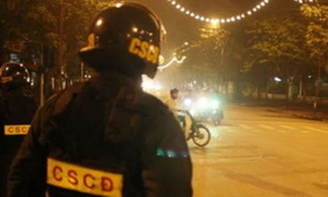 Không dừng xe khi cảnh sát cơ động yêu cầu có vi phạm pháp luật?