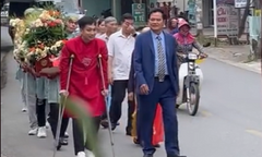 Đám hỏi 'vượt ngàn chông gai' gây sốt mạng với cảnh chú rể chống nạng đi hỏi vợ 