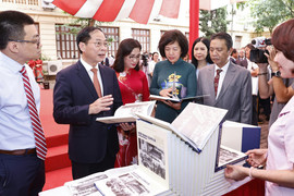 Tái hiện Hiệp định Geneva lịch sử qua hơn 250 tư liệu ảnh quý