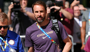 LĐBĐ Anh tìm người thay HLV Southgate