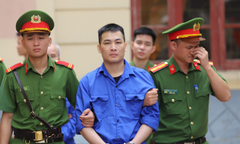 Hai cựu cán bộ công an Hà Tĩnh lĩnh 33 năm tù vì buôn bán ma túy