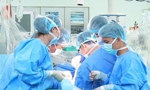 Em dâu hiến gan cứu anh chồng
