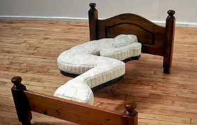 Ngủ một mình thì chỉ cần chiếc giường thế này