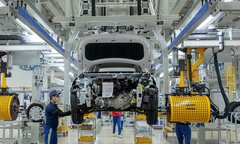 Vì sao nhiều bộ e ngại với đề xuất giảm phí trước bạ cho ô tô trong nước?