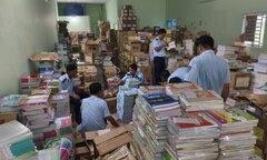 Quản lý thị trường bắt gần 80.000 cuốn sách giáo khoa giả ở miền Tây