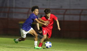 U19 Việt Nam đá trên sân tối om, người hâm mộ Indonesia bức xúc với ban tổ chức