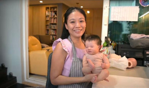 Búp bê giống hệt trẻ sơ sinh giá cả trăm triệu đồng giúp an ủi người hiếm muộn