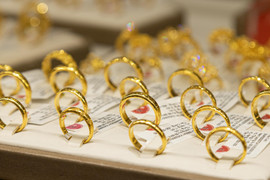 Giá vàng hôm nay 22/7: Hồi phục nhẹ sau khi lao dốc