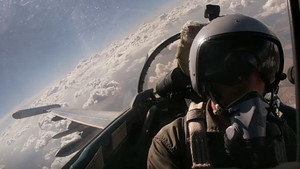 Phi công Su-35 Nga sẵn sàng đối đầu F-16 Ukraine