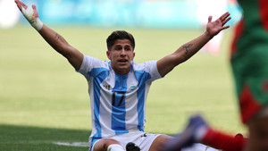 Báo quốc tế: Trận Argentina thua Morocco điên rồ, hỗn loạn nhất lịch sử Olympic