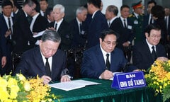 Dòng sổ tang xúc động tiễn biệt Tổng Bí thư Nguyễn Phú Trọng