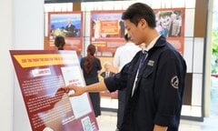 Giới trẻ xúc động đến triển lãm về Tổng Bí thư Nguyễn Phú Trọng ở TP.HCM