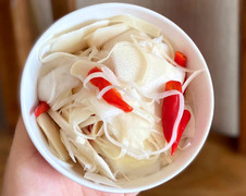 Mẹo ngâm măng ớt trắng giòn đơn giản