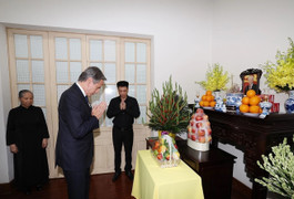 Ngoại trưởng Hoa Kỳ đến nhà chia buồn với gia đình Tổng Bí thư Nguyễn Phú Trọng