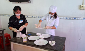 48 du khách nhập viện do nghi bị ngộ độc thực phẩm ở Mũi Né