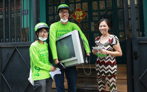 Nhóm tình nguyện viên 10 năm miệt mài thu gom hơn 140 tấn rác điện tử