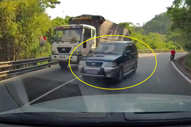 Ô tô vượt xe tại đoạn đường có biển báo cấm vượt bị phạt bao nhiêu tiền?