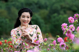 NSƯT Thanh Thanh Hiền tuổi U60: Nhan sắc 'lão hoá ngược', ngày càng trẻ đẹp