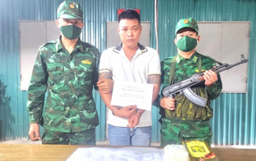 Bắt 2 tài xế container vận chuyển ma túy từ Lào về Việt Nam 