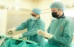 Tăng 30% lương cơ sở, nhiều bệnh viện tự chủ phải co kéo thu chi