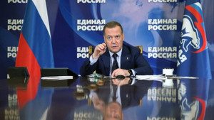 Ông Medvedev bình luận về đường đến hòa bình ở Trung Đông