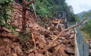 Mưa lớn gây sạt lở, nhiều xã biên giới ở Lai Châu bị chia cắt tạm thời 