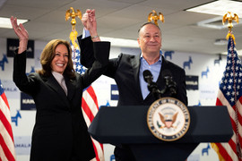 Phó Tổng thống Mỹ Harris gây quỹ gấp đôi ông Trump trong tháng 7