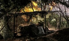 Nga tấn công như vũ bão ở phía Đông, gây 'khủng hoảng kép' cho Ukraine