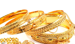 Giá vàng hôm nay 3/8: Vàng trong nước tăng mạnh chiều mua