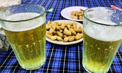 Cốc bia mát lạnh có thực sự giúp giải nhiệt ngày hè?