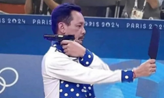 Sự thật bức ảnh VĐV Olympic ngắm bắn qua gương gây bão mạng xã hội