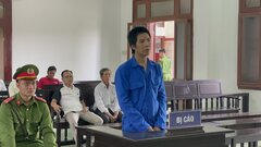 Đến chở bệnh nhân đi khám bệnh, tài xế taxi bị chém trọng thương
