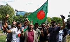 Máy bay chở Thủ tướng Bangladesh hạ cánh tại thủ đô New Delhi, Ấn Độ