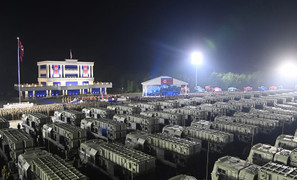 Ông Kim Jong-un giám sát chuyển giao 250 bệ phóng tên lửa đạn đạo chiến thuật