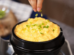 Hướng dẫn làm trứng hấp bí đỏ phô mai