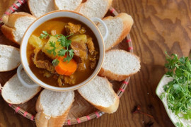 Cách làm bò sốt vang mềm ngon chuẩn vị