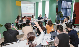 Gặp gỡ truyền thông không xin phép, công ty quản lý Nam Thư bị phạt