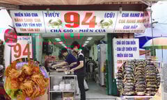 Cầm 100 nghìn đồng đi tìm món ngon ở quán cua được Michelin đề xuất