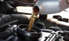 Làm gì để nhận biết ô tô đang sử dụng nhớt giả?