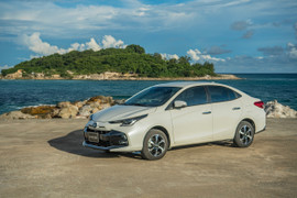 Toyota tặng khách 50% lệ phí trước bạ khi mua xe trong tháng 8