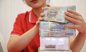 Lãi suất tiết kiệm kỳ hạn 12 tháng ngân hàng nào cao nhất?