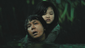 Tin showbiz 17/8: Phim kinh dị Việt Hương đóng dẫn đầu phòng vé 