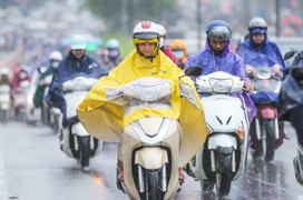 Dự báo thời tiết 10 ngày tới: Bắc Bộ hứng mưa lớn, Trung Bộ nắng nóng kéo dài