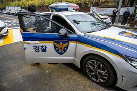 Người phụ nữ tử vong sau 36 tiếng bị nhốt trong xe tuần tra cảnh sát