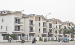 Giá đất lại 'sốt ảo', ngăn chặn bằng cách nào? 